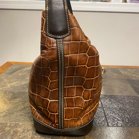 DOONEY & BOURKE Croc Embossed Brown Leather Logo Lock Hobo Shoulder Bag - Picture 3 of 15